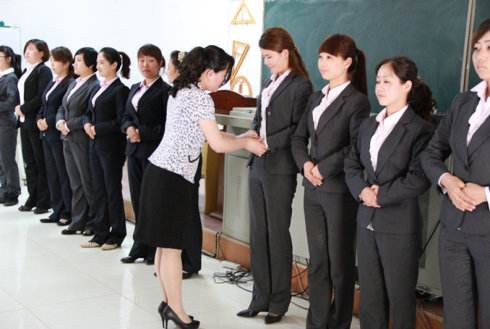 夏季商場銷售工服定制