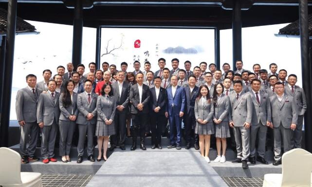 定做工作服的特點(diǎn)