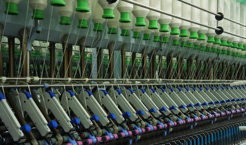 先進(jìn)的工作服面料紡織設(shè)備